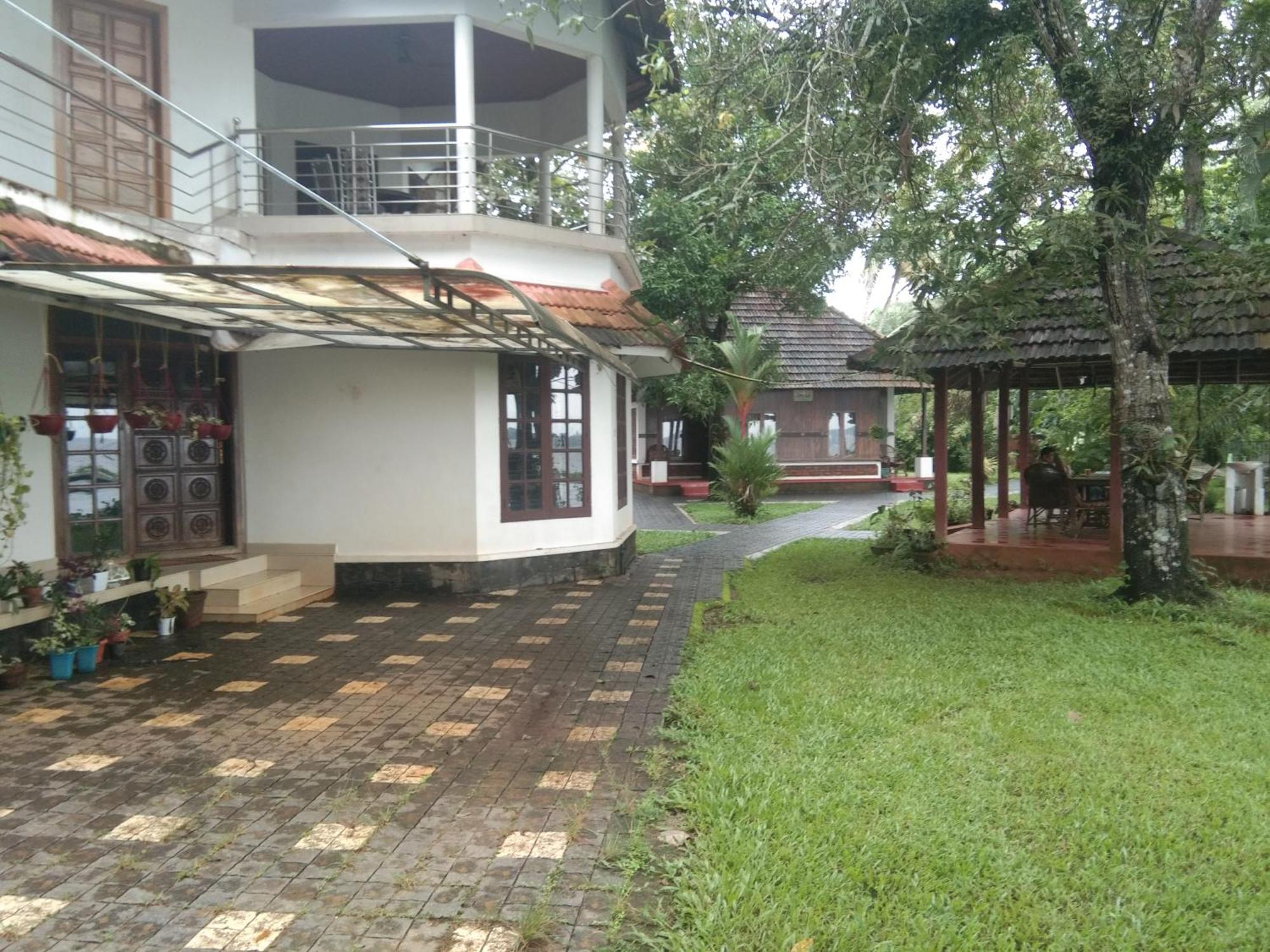 شقة لافدايل لايك سايد هوم ستاي Alappuzha المظهر الخارجي الصورة