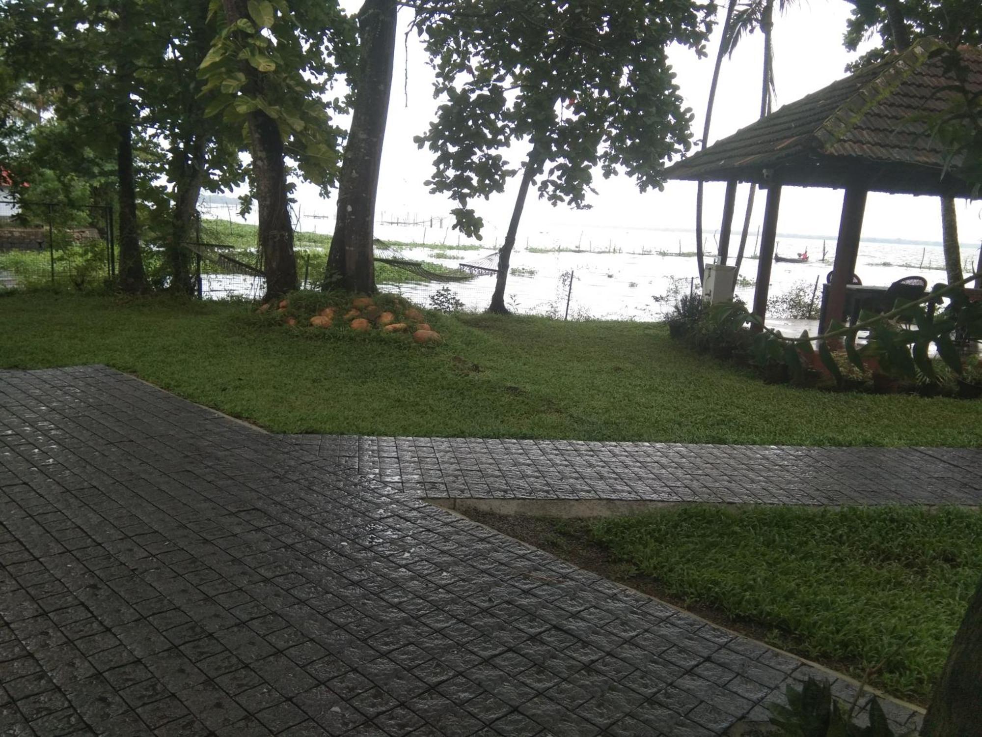 شقة لافدايل لايك سايد هوم ستاي Alappuzha المظهر الخارجي الصورة